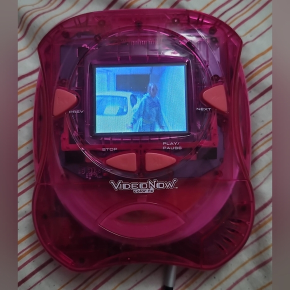 2004 VideoNow Color FX Personal Video Player Tiger Pink with 1 Disc Jamie Lynn - Picture 1 of 3
